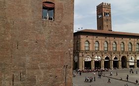 Casa Isolani Luxury Rooms Piazza Maggiore 1