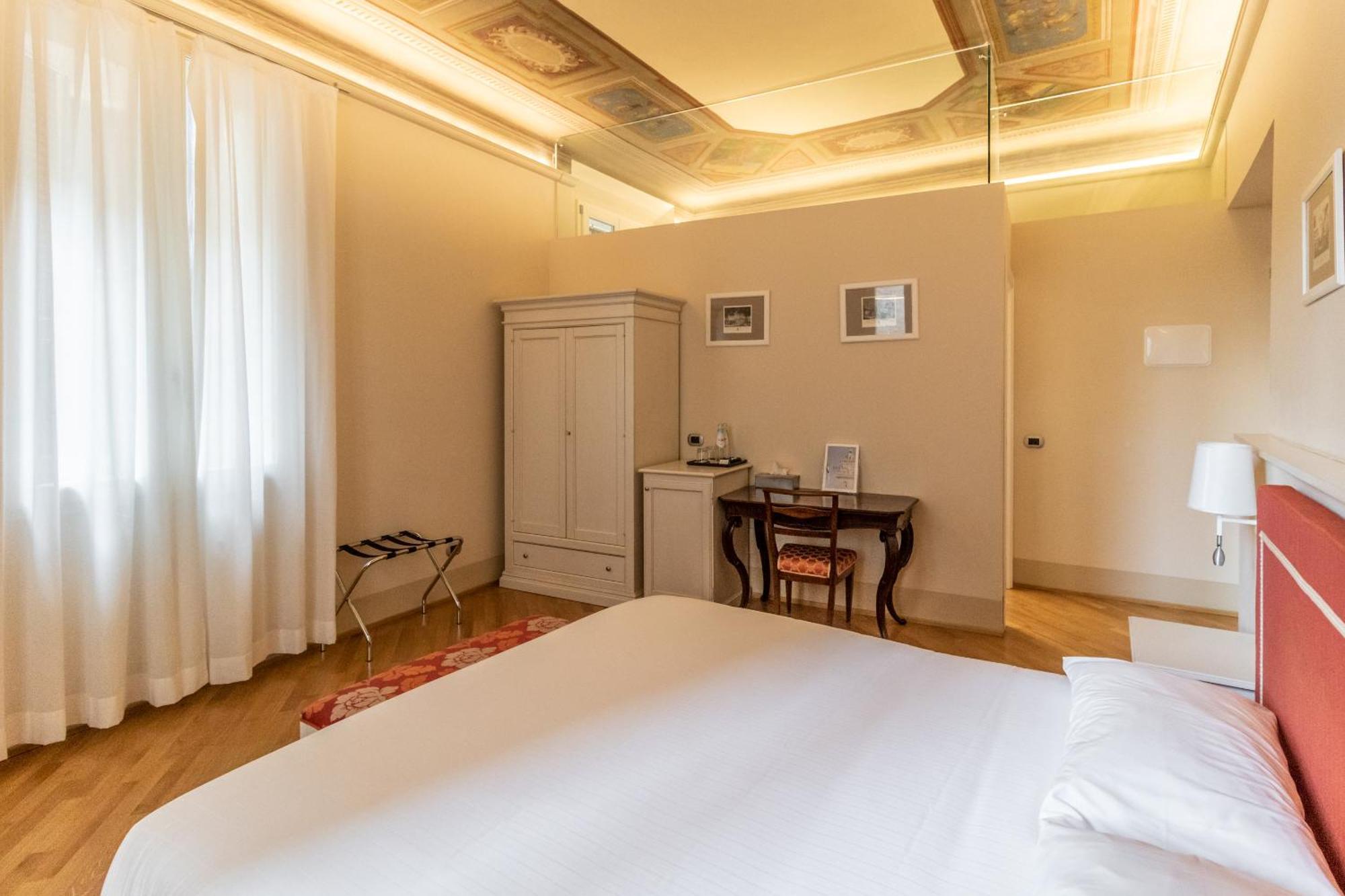 Casa Isolani Luxury Rooms Piazza Maggiore 1 Bologna Exterior foto