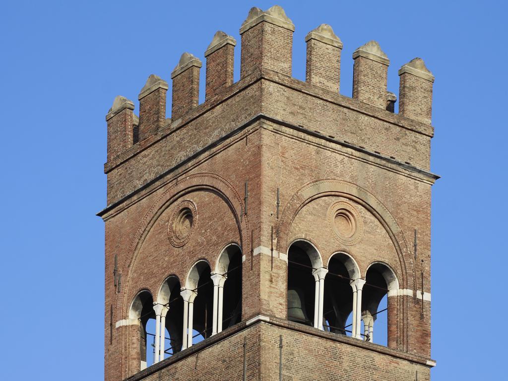Casa Isolani Luxury Rooms Piazza Maggiore 1 Bologna Exterior foto