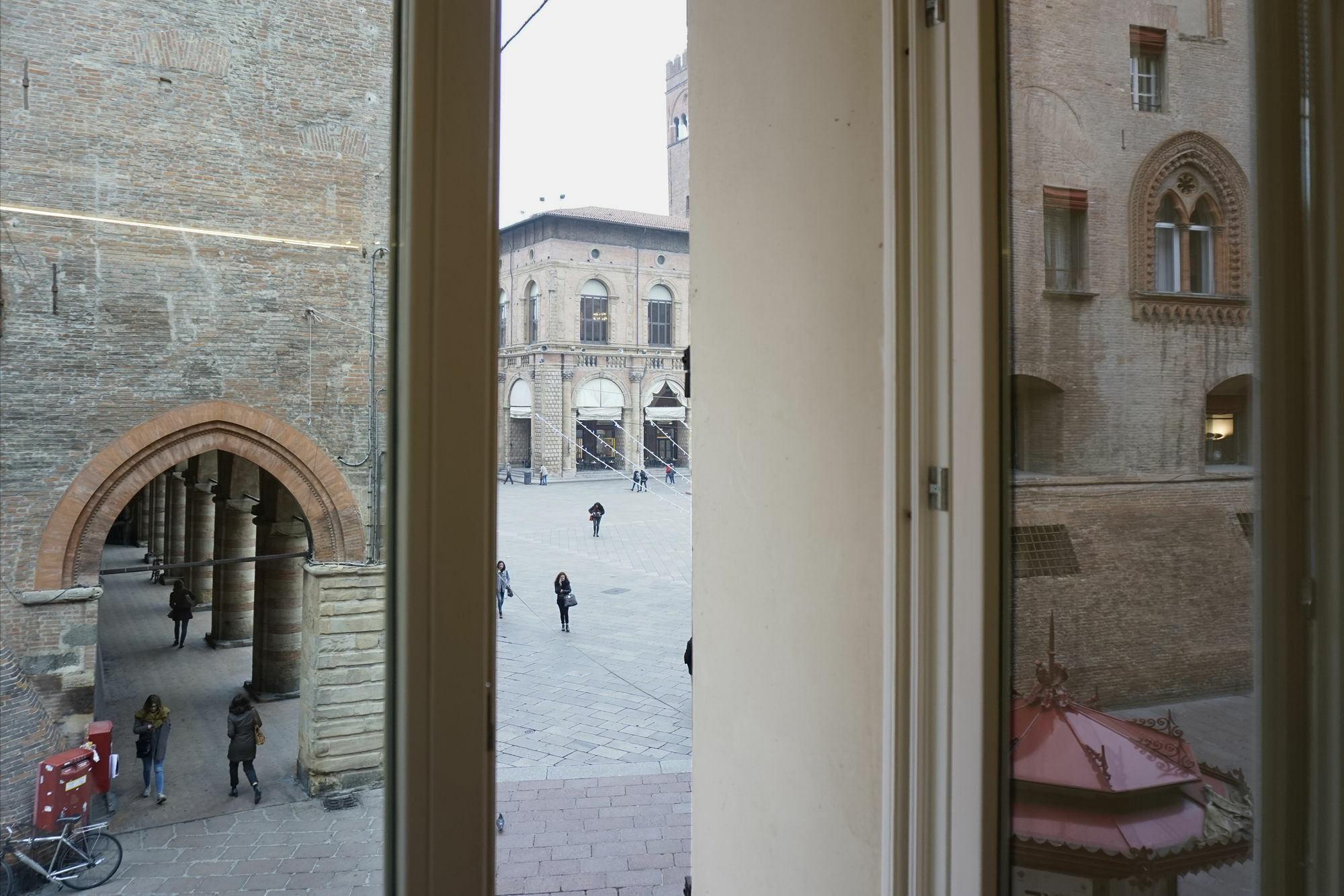Casa Isolani Luxury Rooms Piazza Maggiore 1 Bologna Exterior foto